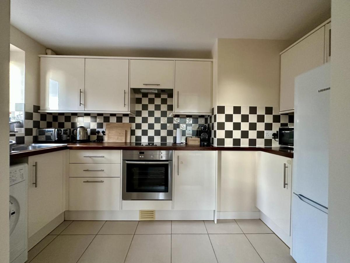 Super Apartment Next To Bicester Village Sleeps 4 ภายนอก รูปภาพ
