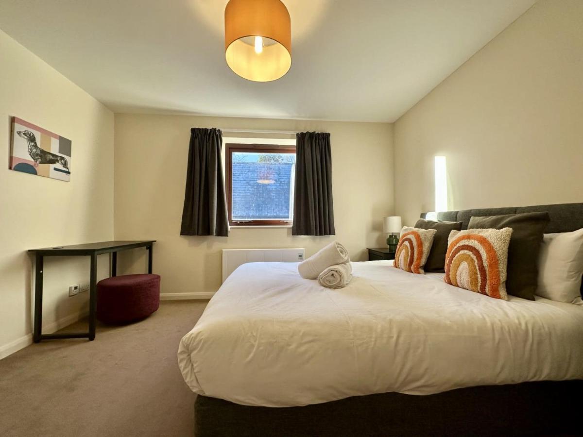 Super Apartment Next To Bicester Village Sleeps 4 ภายนอก รูปภาพ