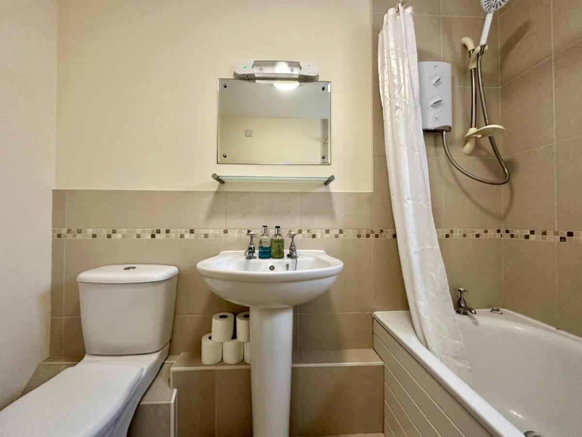 Super Apartment Next To Bicester Village Sleeps 4 ภายนอก รูปภาพ